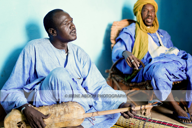 Northern-Burkina-Faso-Fulani-African-People-Griot-Griots-Storytellers-2010-12941-ireneabdouphotography-com